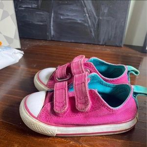 Converse size 6c pink shoes